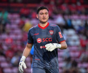 Báo Thái Lan: 'Đừng nổi giận khi Đặng Văn Lâm vừa bị Muangthong gạch tên'
