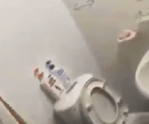 Giao phó việc thiết kế toilet cho 'kiến trúc sư', thanh niên nhận về cái kết khó đỡ