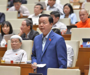 Bộ trưởng Trần Hồng Hà: Mưa lũ lịch sử ở miền Trung là 'trời đổ nước chứ không phải mưa'