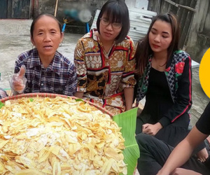 Thấy bà Tân làm hỏng món ăn nhưng các vị khách vẫn tấm tắc khen ngon, tuy nhiên biểu cảm của người này đã 'bóc trần' sự thật