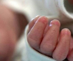 TP.HCM: Bé 6 tháng tuổi tử vong thương tâm do bị kẹt giữa nệm và vách tường