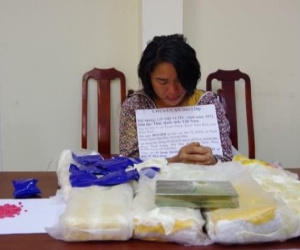 'Nữ quái' vận chuyển thuê 50.000 viên ma tuý tổng hợp và 1 bánh heroin, nhận công rẻ mạt