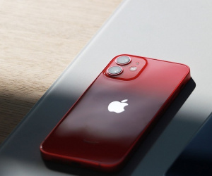 Ngắm iPhone 12 Mini thực tế, rất nhỏ gọn!