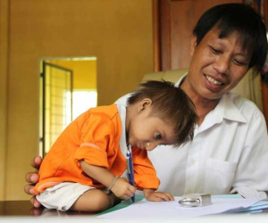 Cậu học trò tí hon K’rể qua đời
