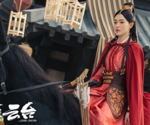Những nữ diễn viên ôm bụng bầu đi đóng phim: Đường Yên bị mỉa mai, Angelababy thì thức khuya chơi game