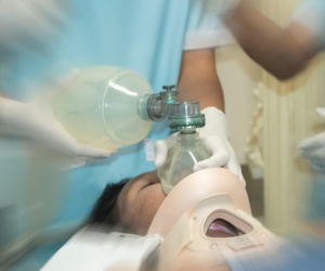 Một phụ nữ bị nhồi máu não và tử vong sau nửa tháng, bác sĩ thở dài: Ăn loại gia vị này hàng ngày thì làm sao mạch máu không bị tắc