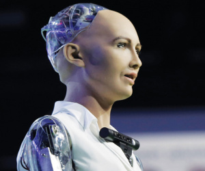 Cô nàng siêu robot Sophia từng tuyên bố 'huỷ diệt loài người' 4 năm trước bây giờ ra sao?