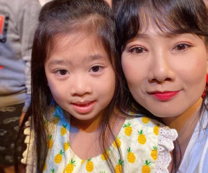 Khoảnh khắc con gái Mai Phương nhận ra giọng của mẹ khi đi xem kịch khiến nhiều người xót xa