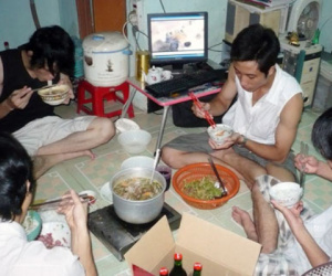 Vừa lên Đại học đã tiêu 32 triệu, nữ sinh hoảng hồn cầu cứu, dân mạng chỉ ra điểm sai chí mạng