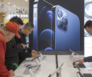 iPhone bán tại Việt Nam thuộc top đắt nhất, mua ở đâu mới có giá rẻ?
