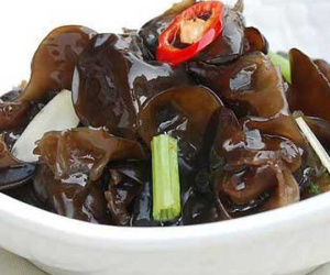 Chỉ 1 sai lầm nhỏ này trong chế biến mộc nhĩ khiến món ăn ngậm đầy độc tố