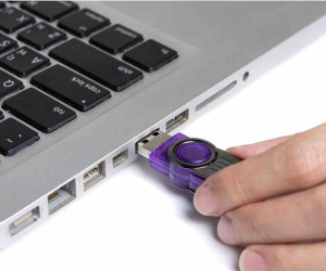 Cách đóng băng USB để tránh bị dính virus