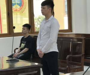 Sát hại chủ quán vì để quên điện thoại