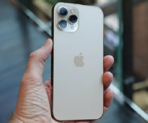 Giá bán iPhone 12 Pro Max bằng cả 'gia tài nhỏ' ở một số quốc gia
