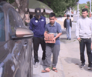Video thực nghiệm hiện trường vụ tên trộm tháo hàng loạt bánh ô tô ở Nghệ An