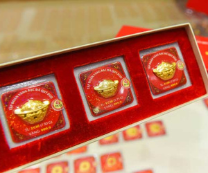 Giá vàng thế giới tăng nhanh, trong nước lặng sóng