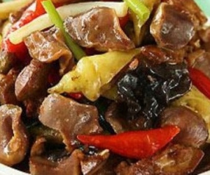 Đây là phần chứa cực nhiều chất bẩn của con lợn, dù có đói mấy cũng đừng vội ăn