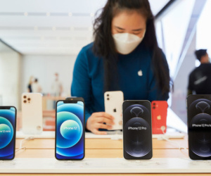 Thương gia Việt 'ghẻ lạnh' iPhone 12 mini: iPhone 12 Pro Max bày bán tràn lan, iPhone 12 mini không một ai dám nhập