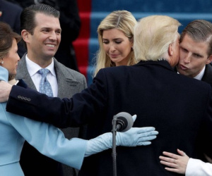 Gia đình ông Trump 'lục đục' vì chuyện khuyên cha chấp nhận thua cuộc