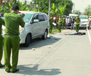 Thuê người bắt cóc con gái vì cấm cản chuyện yêu đương