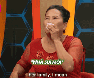 Mẹ chồng nàng dâu: Mời thông gia tới ăn bữa cơm, cặp vợ chồng phải bàn nhau bán chó mới đủ tiền mua gói bánh