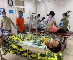 4 người trong gia đình nguy kịch nghi ngộ độc
