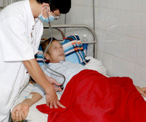 Bệnh 'vi khuẩn ăn thịt người' tăng đột biến sau mưa lũ ở miền Trung