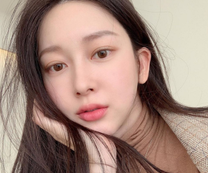 Các bác sĩ thực hiện đúng 3 bước skincare buổi sáng: Đơn giản vậy mà giữ được da ẩm mọng, chống lão hóa tối ưu
