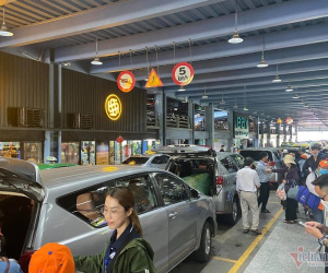 Lý do Grab bị ‘gạt’ lên tầng cao đón khách sân bay Tân Sơn Nhất