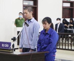 Bản án nào dành cho người mẹ cùng cha dượng bạo hành bé gái 3 tuổi ở Hà Nội tử vong thương tâm?