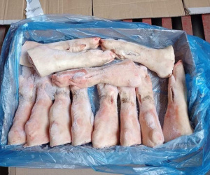 Cẩn trọng với kê gà, đuôi bò, chân giò heo đông lạnh giá chỉ vài chục nghìn đồng/kg