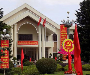 Nhiều cán bộ bị khai trừ Ðảng vì để mất rừng