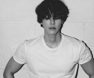 Hậu điều trị ung thư, Kim Woo Bin trở lại ngoạn mục với body săn chắc, khỏe mạnh cùng visual cực phẩm 'đốn tim' dân mạng
