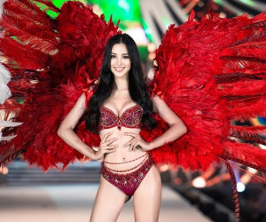 Hoa hậu Tiểu Vy chia sẻ trước giờ giao lại vương miện cho người kế nhiệm