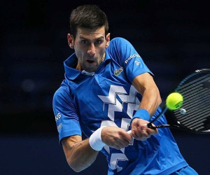 Djokovic đấu Thiem ở bán kết ATP Finals
