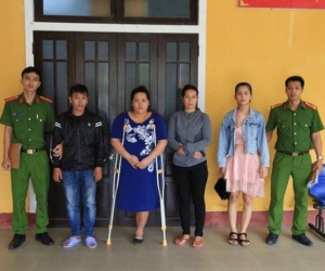 Khởi tố 4 đối tượng lột đồ, đánh ghen kinh hoàng tại Huế: Cái kết thế nào?