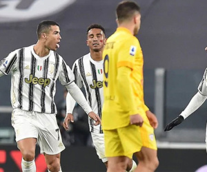 Ronaldo đưa Juventus lên nhì bảng Serie A