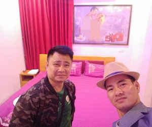 Bức ảnh nhạy cảm khiến Xuân Bắc và Tự Long phải 'nằm quay lưng vào nhau nói chuyện'