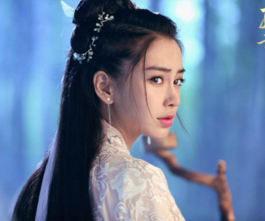 Nhìn Angela Baby đánh võ hời hợt như mèo cào ở phim trường, netizen cứ tưởng mỹ nhân đang tập múa