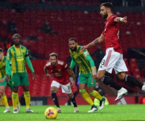 Huyền thoại Arsenal đề nghị cấm đá phạt đền 'kiểu Bruno Fernandes'