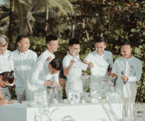 Hội tuyển thủ mừng cưới Phượng - Minh: Kẻ mất tấn thóc, người tỉ mỉ viết lời chúc