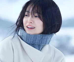 Song Hye Kyo ám chỉ điều gì khi vừa chia sẻ: 'Ngay cả khi rời khỏi thế giới này... tình yêu là thứ duy nhất chúng ta có thể mang đi'