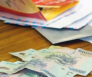 Kỷ luật cô giáo chủ nhiệm lấy trộm tiền của học sinh