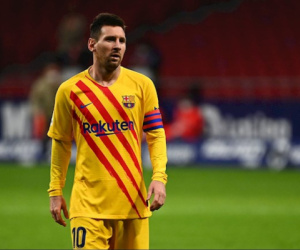 Messi bị Van Basten chê chơi 'như thợ làm bánh'