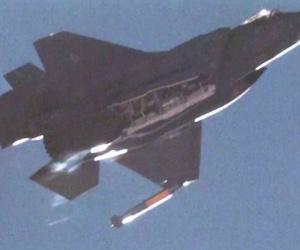 Xem ‘thần sấm’ F-35 thử nghiệm thả bom hạt nhân