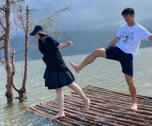 Duy Mạnh đăng hình 'dìm hàng' Quỳnh Anh, dân mạng chỉ lo sợ cho tính mạng chàng trung vệ