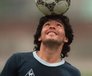 Maradona và giai thoại khó tin về trận đấu trong nhà tù dát vàng của trùm ma túy