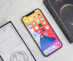 Trước giờ 'G' mở bán iPhone 12: Hàng xách tay dù giảm giá nhưng khả năng vẫn khó hút khách