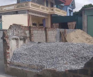 Nguyên nhân làm đổ tường bao đè chết nữ sinh lớp 6 ở Thái Bình