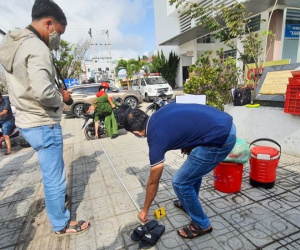 Nam thanh niên trêu ghẹo nữ nhân viên bệnh viện rồi đâm bảo vệ trọng thương
